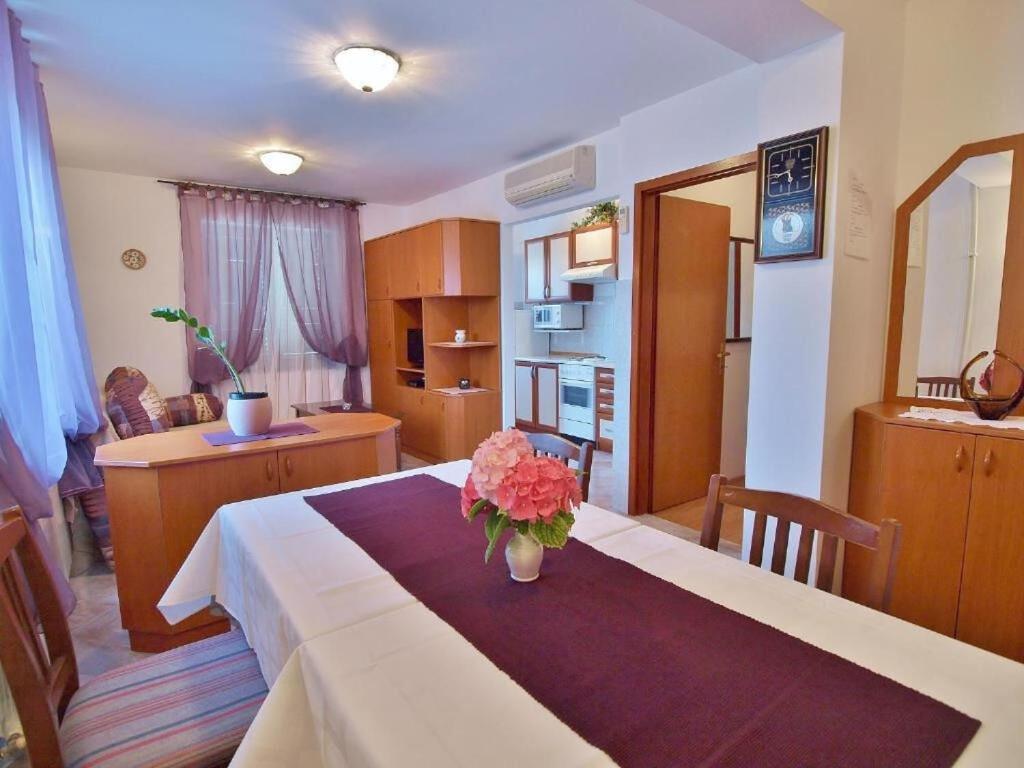 Apartments Zdenka - Garden Terrace Barbat na Rabu Ngoại thất bức ảnh