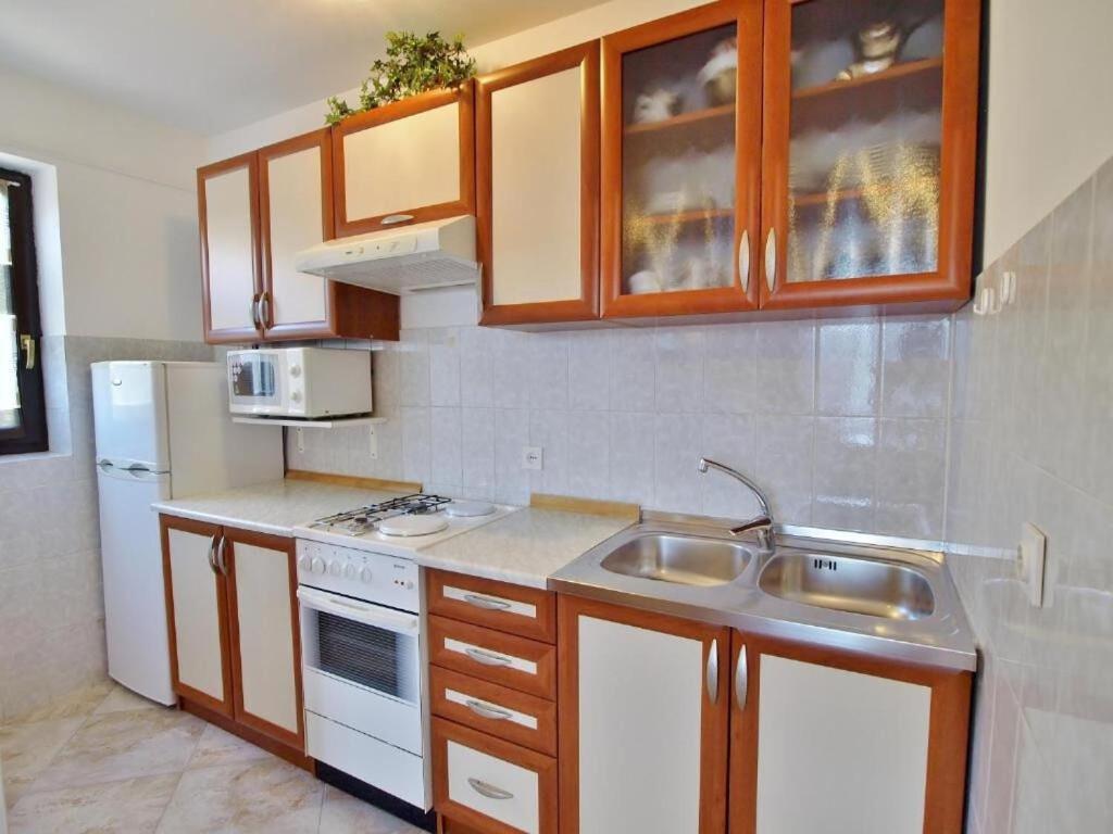 Apartments Zdenka - Garden Terrace Barbat na Rabu Ngoại thất bức ảnh